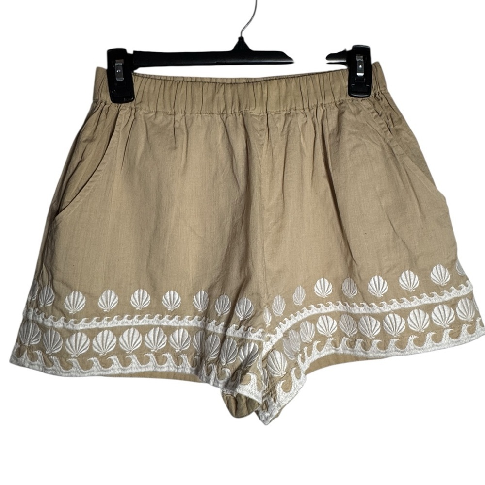 Show Me Your MuMu Cream Shell and Wave Embroidered Shorts - Picture 4 of 7